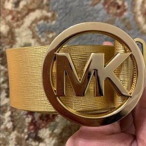 Michael Kors yellow gold leather belt